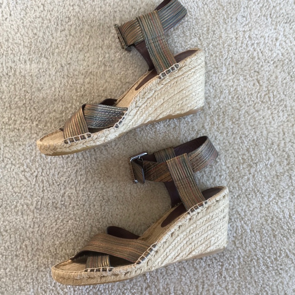 VINCE/METALLIC MULTI STRIPE- ROPE ESPADRILLE WEDGE